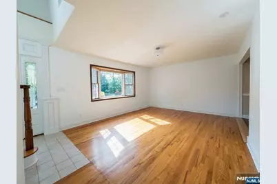 41 Circle Drive, Paramus, NJ 07652 - Photo 4