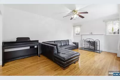 208 Baldwin Avenue, New Milford, NJ 07646 - Photo 4