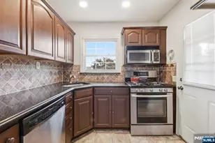 208 Baldwin Ave, New Milford, NJ 07646 - Photo 10