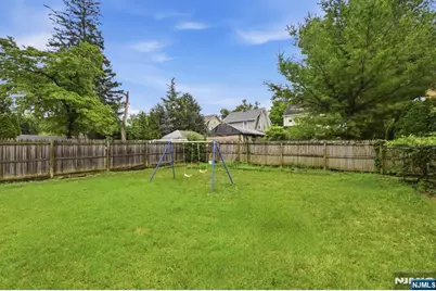 208 Baldwin Avenue, New Milford, NJ 07646 - Photo 24