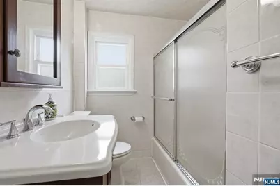 208 Baldwin Avenue, New Milford, NJ 07646 - Photo 12