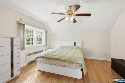 208 Baldwin Avenue, New Milford, NJ 07646 - Photo 16