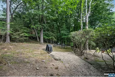 570 Bennington Terrace, Ridgewood, NJ 07450 - Photo 36