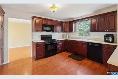 15 Ryan Lane, Lincoln Park, NJ 07035 - Photo 8