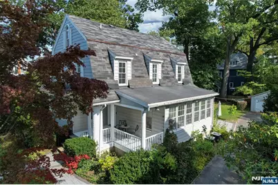 8 Franklin Place, Montclair, NJ 07042 - Photo 2