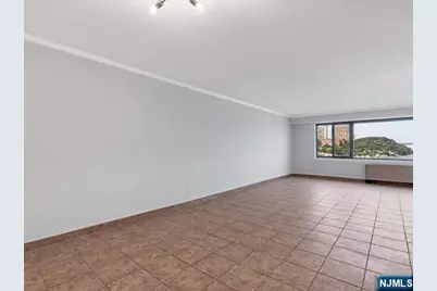 1203 River Road 10E #10E, Edgewater, NJ 07020 - Photo 16