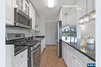 1203 River Road 10E #10E, Edgewater, NJ 07020 - Photo 12