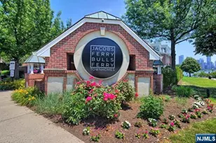 476 Buffalo Ct, West New York, NJ 07093 - Photo 26