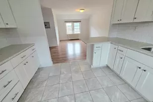 465 Oakdene Ave 3Fl, Cliffside Park, NJ 07010 - Photo 1