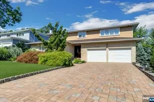 268 Center St, Englewood Cliffs, NJ 07632 - Photo 2