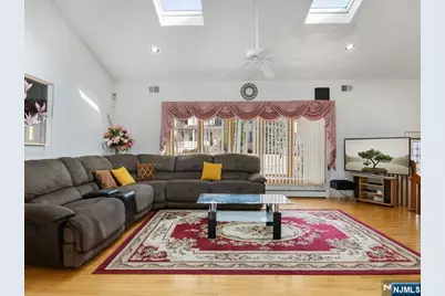 81 Hastings Avenue, Nutley, NJ 07110 - Photo 10