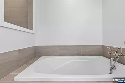 275 Alfred Avenue, Englewood Cliffs, NJ 07632 - Photo 34
