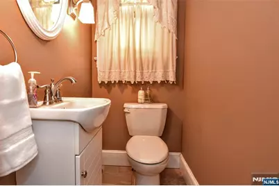 255 Pearsall Avenue, Ridgewood, NJ 07450 - Photo 20