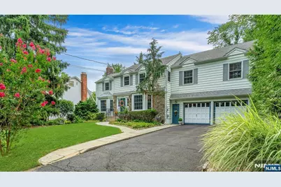 733 Lotus Avenue, Oradell, NJ 07649 - Photo 2