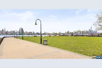 1125 Maxwell Lane 734 #734, Hoboken, NJ 07030 - Photo 32