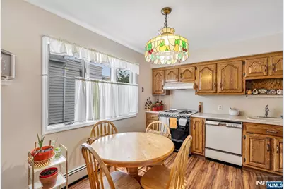 306 Desoto Place 2 #2, Fairview, NJ 07022 - Photo 8