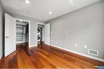 352 Gorge, Cliffside Park, NJ 07010 - Photo 16
