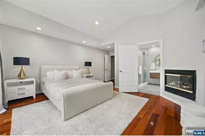 352 Gorge, Cliffside Park, NJ 07010 - Photo 8
