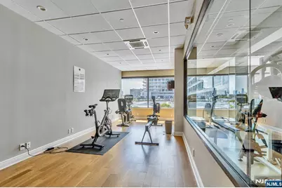 9 Somerset Lane 202 #202, Edgewater, NJ 07020 - Photo 14