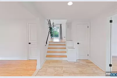 800 Winding Way, Westwood, NJ 07675 - Photo 18