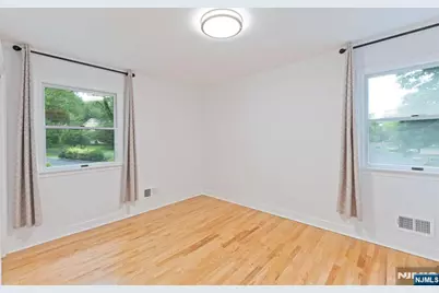 800 Winding Way, Westwood, NJ 07675 - Photo 26
