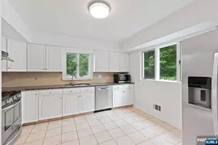 800 Winding Way, Westwood, NJ 07675 - Photo 30