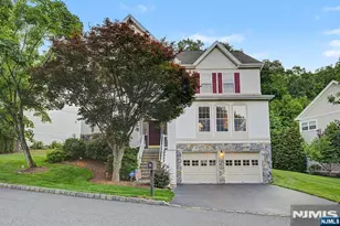 29 Skytop Ridge, Oakland, NJ 07436 - Photo 2