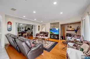 703 Stewart St, Ridgefield, NJ 07657 - Photo 18