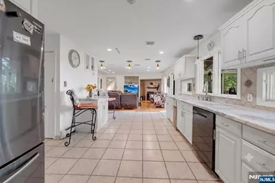 703 Stewart Street, Ridgefield, NJ 07657 - Photo 12