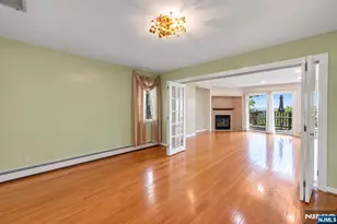 703 Stewart St, Ridgefield, NJ 07657 - Photo 14