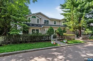 703 Stewart St, Ridgefield, NJ 07657 - Photo 1