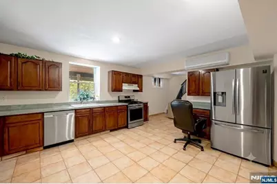 703 Stewart Street, Ridgefield, NJ 07657 - Photo 40