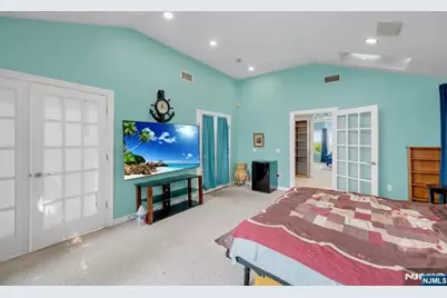 703 Stewart Street, Ridgefield, NJ 07657 - Photo 26