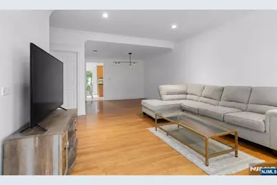 9 Hackensack Avenue, Weehawken, NJ 07086 - Photo 6