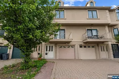 9 Hackensack Avenue, Weehawken, NJ 07086 - Photo 1