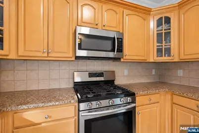 9 Hackensack Avenue, Weehawken, NJ 07086 - Photo 12