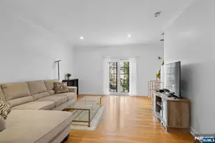 9 Hackensack Ave, Weehawken, NJ 07086 - Photo 4