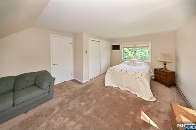 14-01 Floral Avenue, Fair Lawn, NJ 07410 - Photo 10