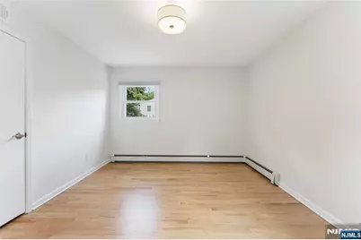 312 Glen Avenue, Palisades Park, NJ 07650 - Photo 24
