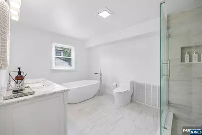 182 Coombs Drive, Paramus, NJ 07652 - Photo 24