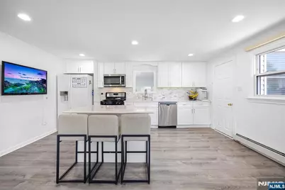 182 Coombs Drive, Paramus, NJ 07652 - Photo 22