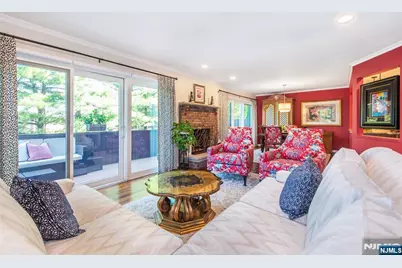 42 Highpoint, Cedar Grove, NJ 07009 - Photo 6