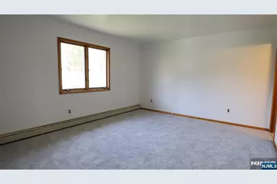 538 Hillside Street 2 #2, Ridgefield, NJ 07657 - Photo 6