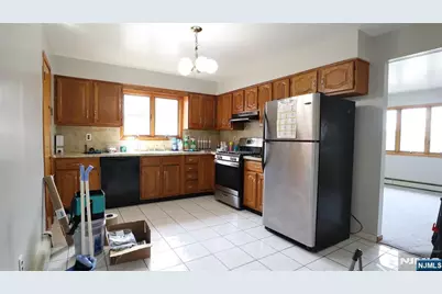 538 Hillside Street 2 #2, Ridgefield, NJ 07657 - Photo 32
