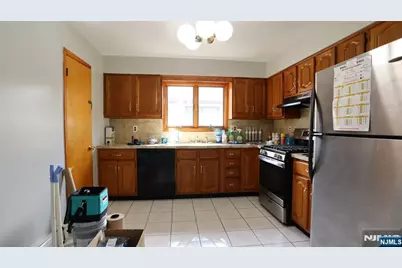 538 Hillside Street 2 #2, Ridgefield, NJ 07657 - Photo 30