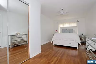 212 Washington Avenue, Elmwood Park, NJ 07407 - Photo 12