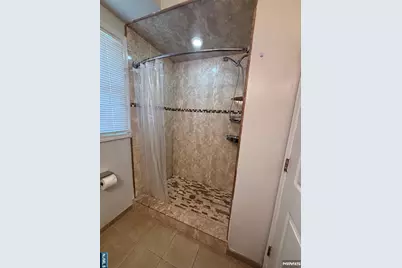 16-18 N Front 5 #5, Bergenfield, NJ 07621 - Photo 8