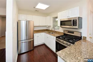 45 Royal Ave 49, Hawthorne, NJ 07506 - Photo 2