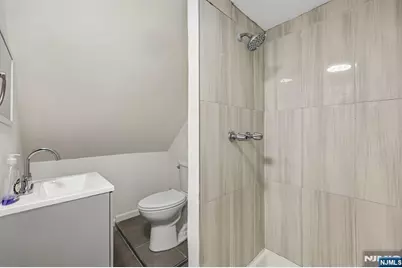 21 5th Street, Clifton, NJ 07011 - Photo 32