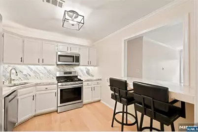 50 Pine Street C60I2 #C60I2, Montclair, NJ 07042 - Photo 8